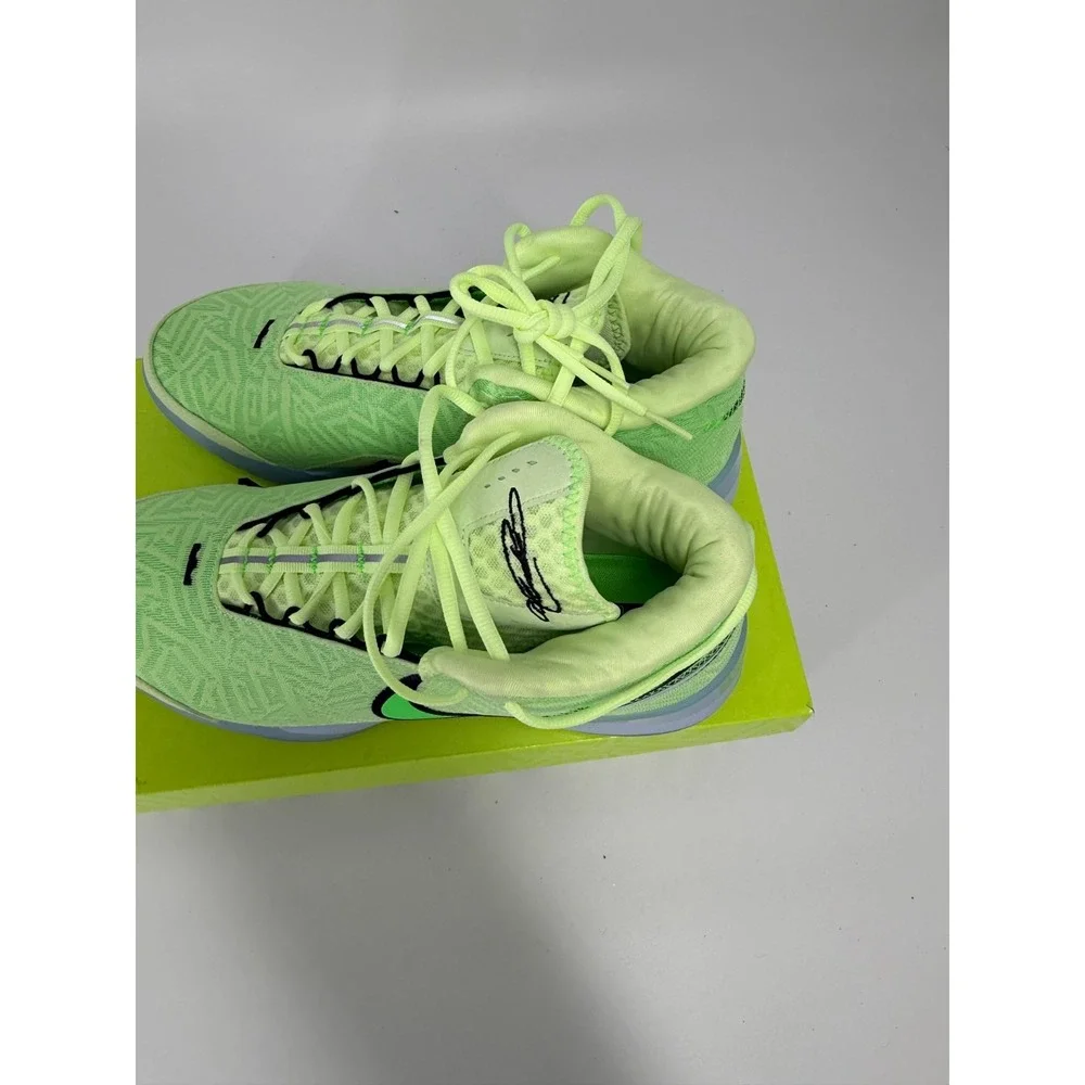 LeBron NXXT Genisus‎ Basketball Shoes Men's Size 11 Volt Green Strike New